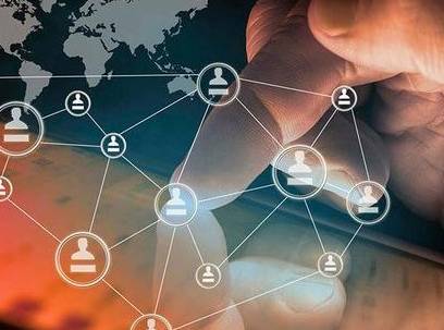 阿里(09988)蔡崇信：聚焦电商与云+AI战略 推动公司全面AI化